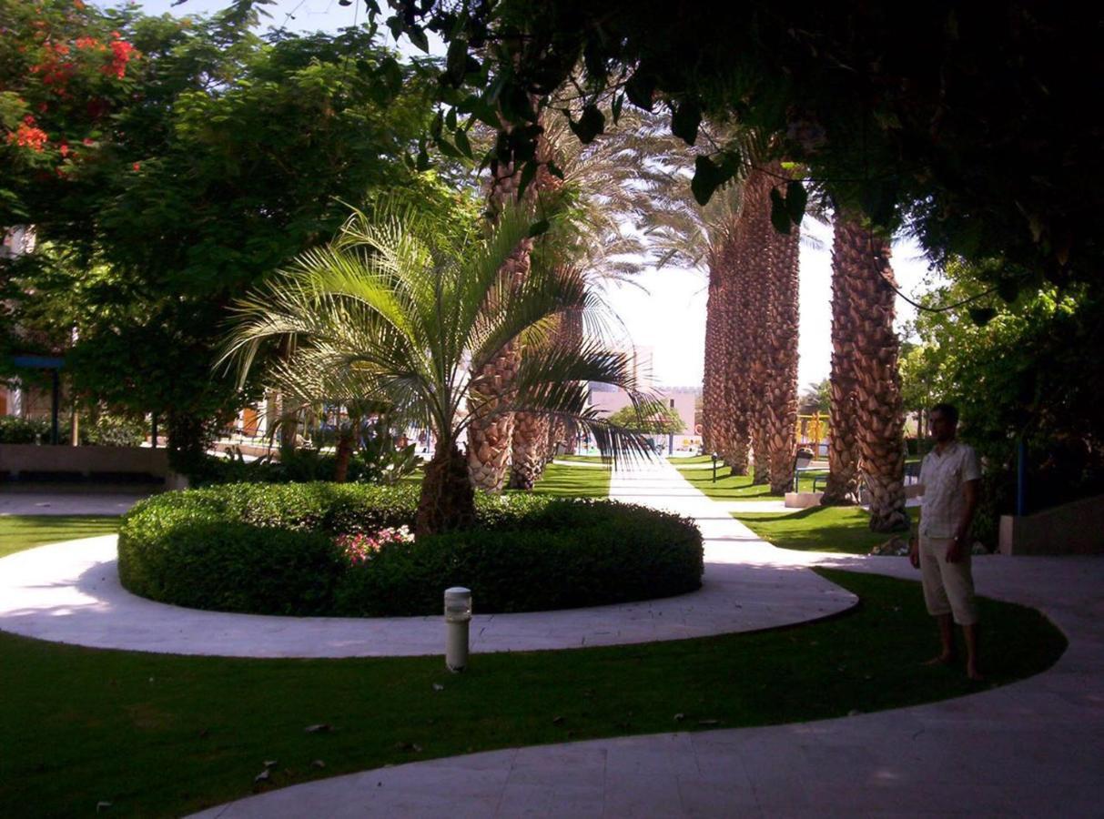 Royal Park Eilat Apartments Exterior photo